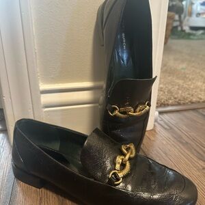 Tory Burch Jess’s Black Loafers with Gold Chain